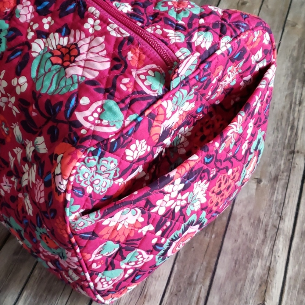 **LAST DAY** Vera Bradley Travel Duffel - Picture 4 of 8